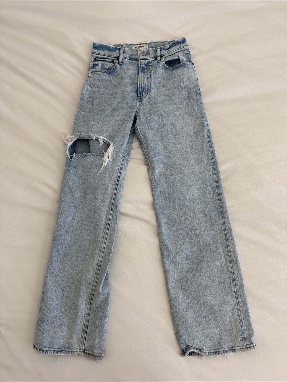 Abercrombie & Fitch Light Blue High-Rise Jeans 90s Relaxed Jean